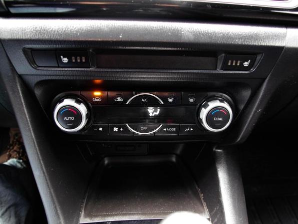 Mazda 3 III (BM) с пробегом 2014 года, цена 1 319 000 рублей, 174907 км, седан, Автокод Объявления