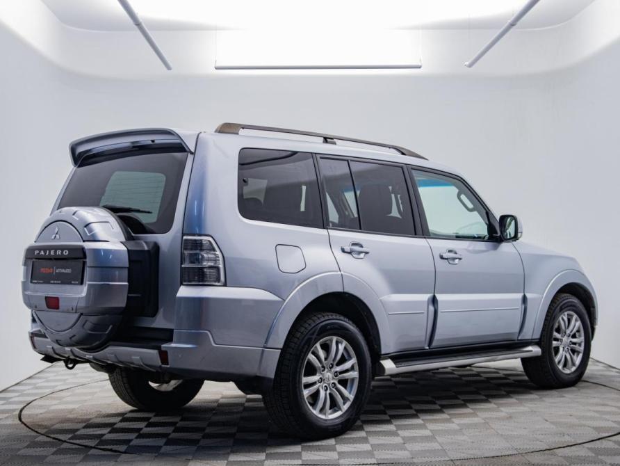 Mitsubishi Pajero IV Рестайлинг 1 Москва  - изображение 5