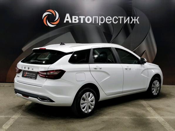 Lada (ВАЗ) Vesta I Рестайлинг (NG) с пробегом 2024 года, цена 1 264 000 рублей, 23271 км, универсал, Автокод Объявления