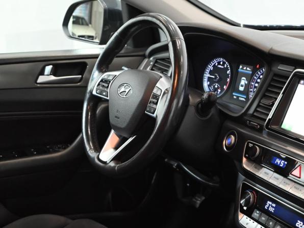 Hyundai Sonata VII (LF) Рестайлинг с пробегом 2018 года, цена 1 598 000 рублей, 121819 км, седан, Автокод Объявления