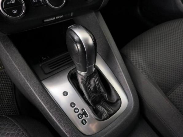 Volkswagen Jetta VI Рестайлинг с пробегом 2014 года, цена 700 647 рублей, 184540 км, седан, Автокод Объявления