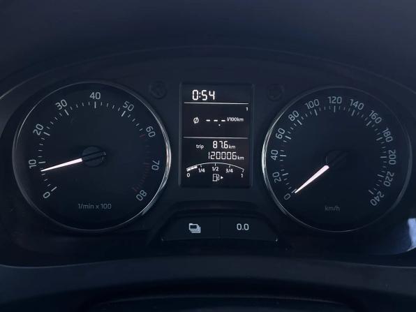 Skoda Rapid I с пробегом 2014 года, цена 880 000 рублей, 119991 км, лифтбек, Автокод Объявления
