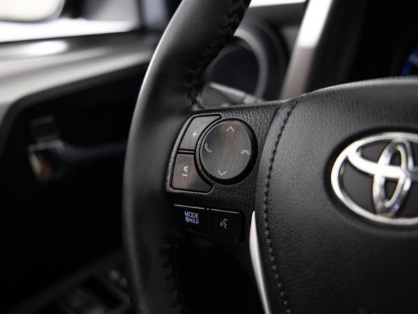 Toyota RAV4 IV (XA40) Рестайлинг с пробегом 2016 года, цена 2 290 000 рублей, 86533 км, внедорожник, Автокод Объявления