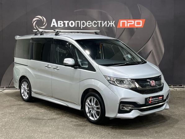Honda Stepwgn V с пробегом 2015 года, цена 1 630 000 рублей, 251269 км, минивэн, Автокод Объявления
