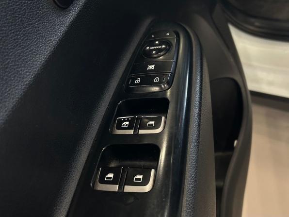 Kia Rio IV с пробегом 2017 года, цена 1 329 000 рублей, 163000 км, хэтчбек, Автокод Объявления