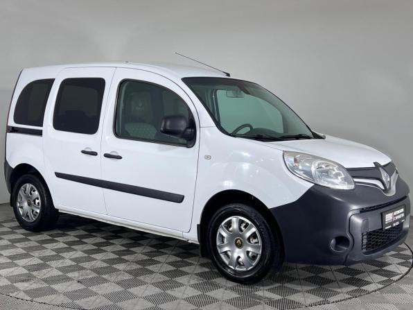 Renault Kangoo II Рестайлинг с пробегом 2017 года, цена 1 064 000 рублей, 176378 км, минивэн, Автокод Объявления