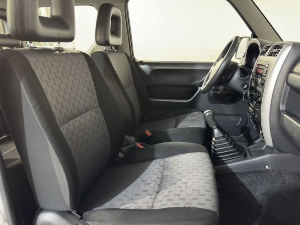 Suzuki Jimny III Рестайлинг 1 с пробегом 2010 года, цена 729 900 рублей, 179000 км, внедорожник, Автокод Объявления