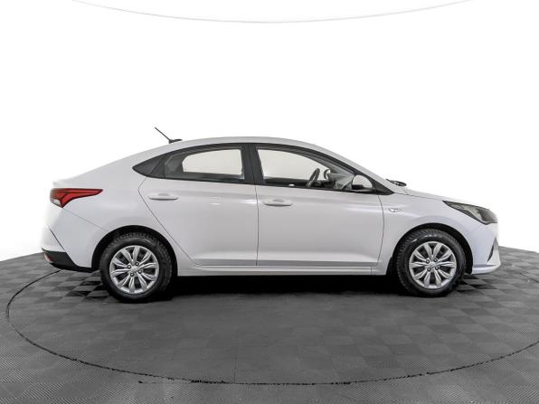 Hyundai Solaris II Рестайлинг с пробегом 2022 года, цена 1 565 000 рублей, 104513 км, седан, Автокод Объявления