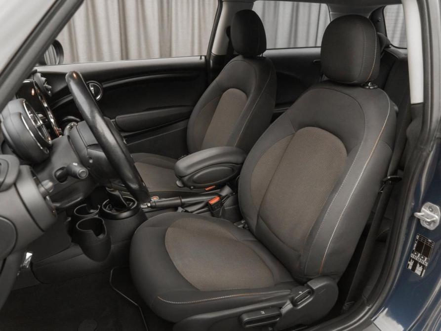 Mini Hatch III (F55/F56) Москва  - изображение 9