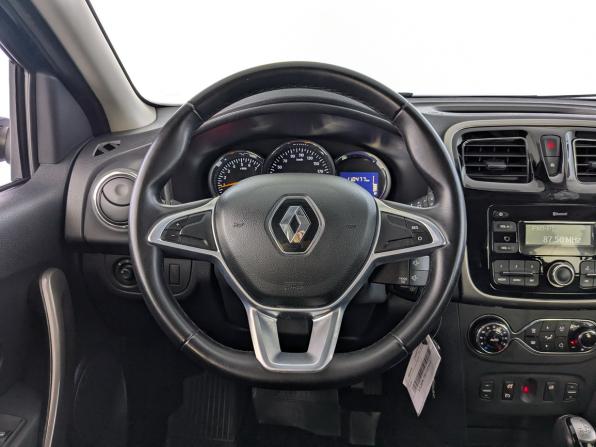 Renault Sandero II Рестайлинг с пробегом 2018 года, цена 1 090 000 рублей, 110500 км, хэтчбек, Автокод Объявления
