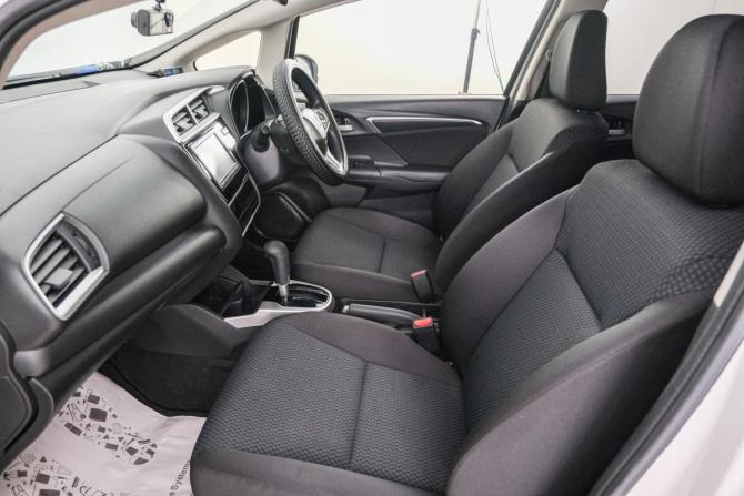 Honda Fit III Рестайлинг с пробегом 2019 года, цена 1 359 000 рублей, 56000 км, хэтчбек, Автокод Объявления