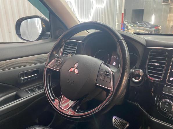 Mitsubishi Outlander III Рестайлинг 3 с пробегом 2019 года, цена 2 660 000 рублей, 68068 км, внедорожник, Автокод Объявления
