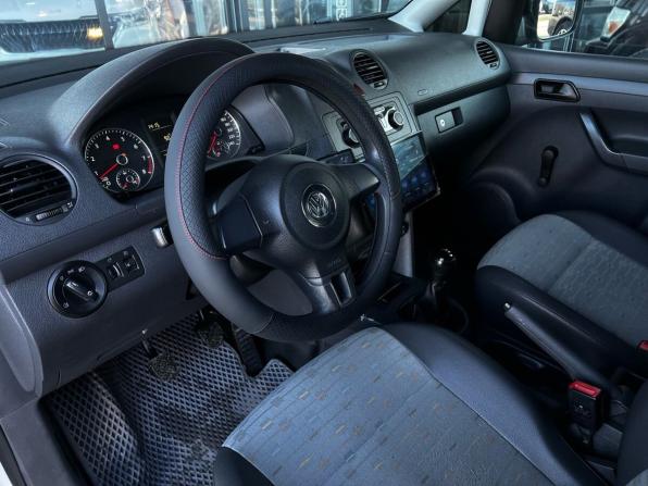 Volkswagen Caddy III Рестайлинг с пробегом 2011 года, цена 820 000 рублей, 327853 км, компактвэн, Автокод Объявления