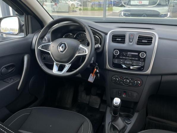 Renault Sandero II Рестайлинг с пробегом 2021 года, цена 1 350 000 рублей, 34000 км, хэтчбек, Автокод Объявления