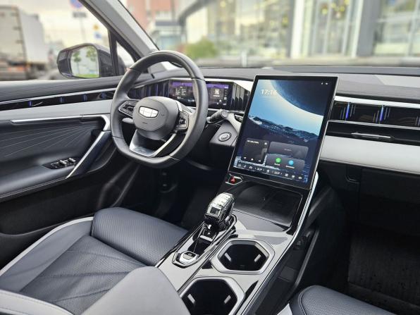 Geely Atlas II с пробегом 2024 года, цена 2 850 000 рублей, 47078 км, внедорожник, Автокод Объявления