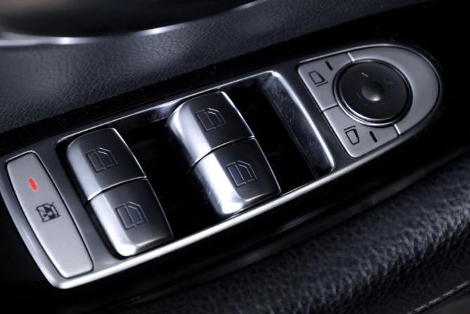 Mercedes-Benz E-Класс V (W213 S213 C238) с пробегом 2019 года, цена 3 690 000 рублей, 155736 км, седан, Автокод Объявления