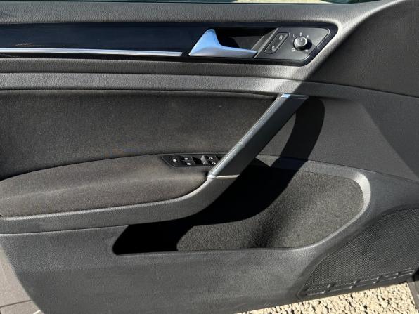 Volkswagen Golf VII с пробегом 2013 года, цена 1 360 000 рублей, 209811 км, хэтчбек, Автокод Объявления