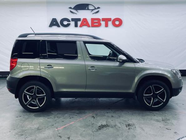 Skoda Yeti I с пробегом 2012 года, цена 850 000 рублей, 226411 км, внедорожник, Автокод Объявления