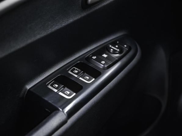Kia Rio IV с пробегом 2017 года, цена 1 329 000 рублей, 171485 км, хэтчбек, Автокод Объявления