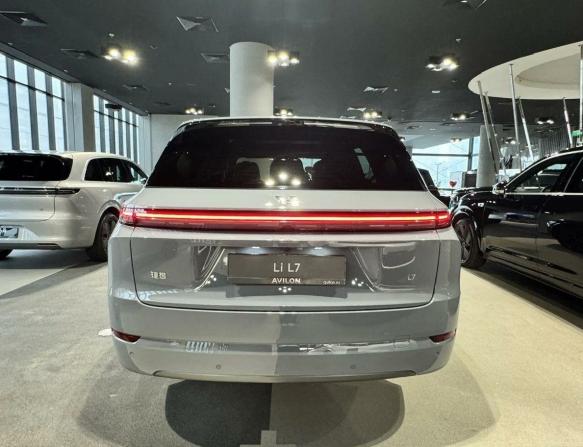 Новый Li Auto (Lixiang) L7 I Рестайлинг 2025 года, цена 10 690 000 рублей, внедорожник, Автокод Объявления