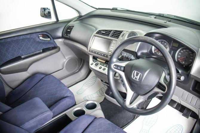 Honda Stream II Рестайлинг с пробегом 2010 года, цена 1 329 000 рублей, 123000 км, компактвэн, Автокод Объявления