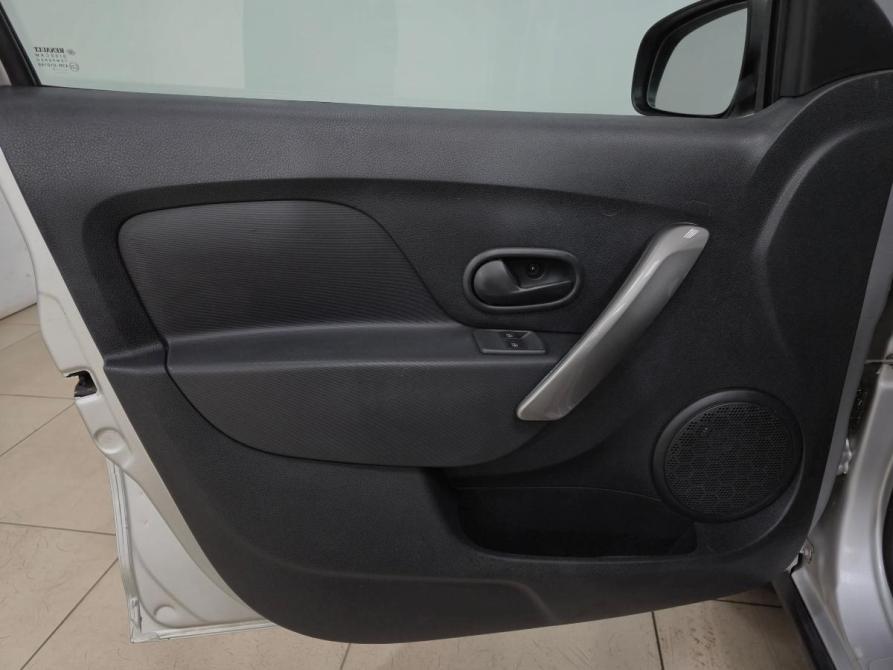 Renault Sandero II Альметьевск  - изображение 9