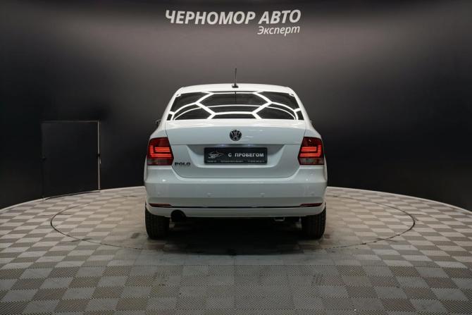 Volkswagen Polo V Рестайлинг с пробегом 2018 года, цена 1 299 000 рублей, 130550 км, седан, Автокод Объявления