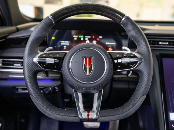 Hongqi H6 с пробегом 2025 года, цена 4 560 000 рублей, 2858 км, лифтбек, Автокод Объявления