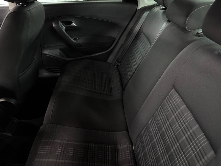 Volkswagen Polo V Рестайлинг Санкт-Петербург  - изображение 18