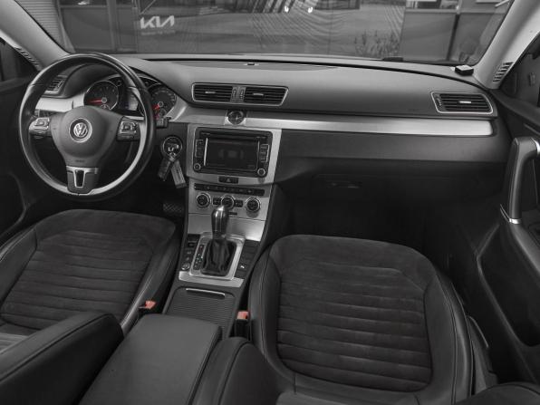 Volkswagen Passat B7 с пробегом 2013 года, цена 999 000 рублей, 171300 км, седан, Автокод Объявления