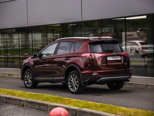 Toyota RAV4 IV (XA40) Рестайлинг с пробегом 2018 года, цена 2 699 777 рублей, 64124 км, внедорожник, Автокод Объявления