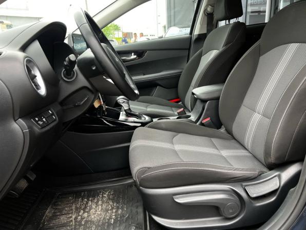 Kia Cerato IV Рестайлинг с пробегом 2021 года, цена 2 415 000 рублей, 44730 км, седан, Автокод Объявления
