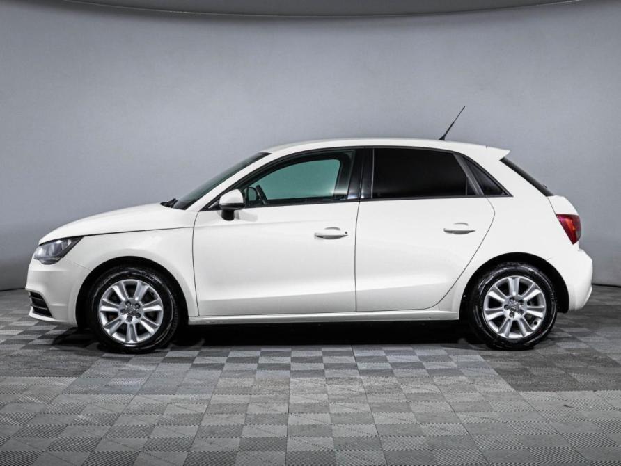 Audi A1 I (8X) Москва  - изображение 9