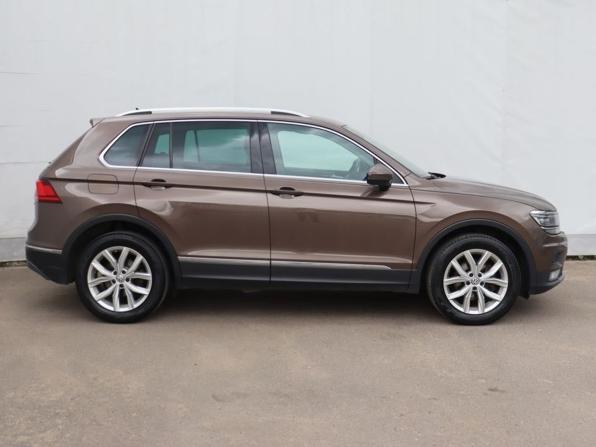Volkswagen Tiguan II с пробегом 2018 года, цена 2 320 000 рублей, 145000 км, внедорожник, Автокод Объявления