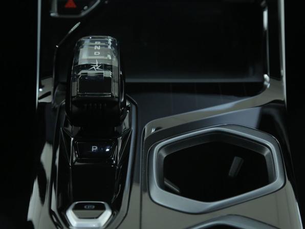 Geely Atlas II с пробегом 2024 года, цена 2 755 000 рублей, 21500 км, внедорожник, Автокод Объявления