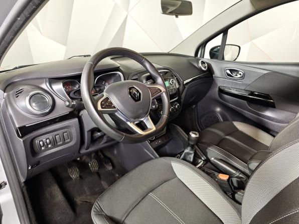 Renault Kaptur I Рестайлинг с пробегом 2021 года, цена 1 493 000 рублей, 94733 км, внедорожник, Автокод Объявления