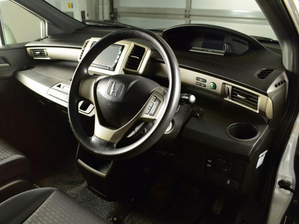 Honda Freed I Рестайлинг с пробегом 2012 года, цена 1 105 995 рублей, 100892 км, компактвэн, Автокод Объявления