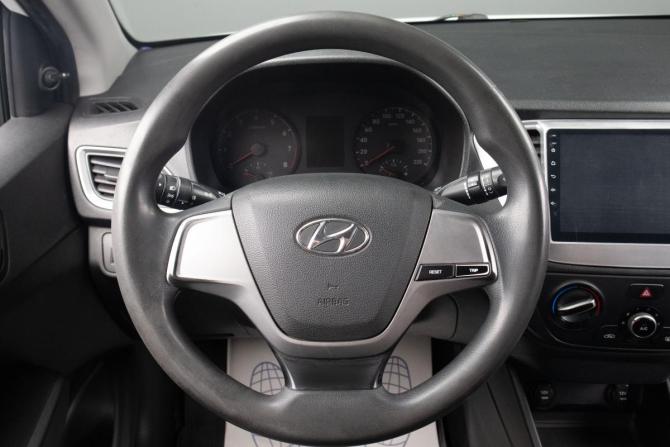 Hyundai Solaris II с пробегом 2017 года, цена 829 000 рублей, 237172 км, седан, Автокод Объявления