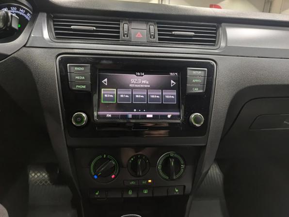 Skoda Rapid I Рестайлинг с пробегом 2019 года, цена 1 439 000 рублей, 99353 км, лифтбек, Автокод Объявления
