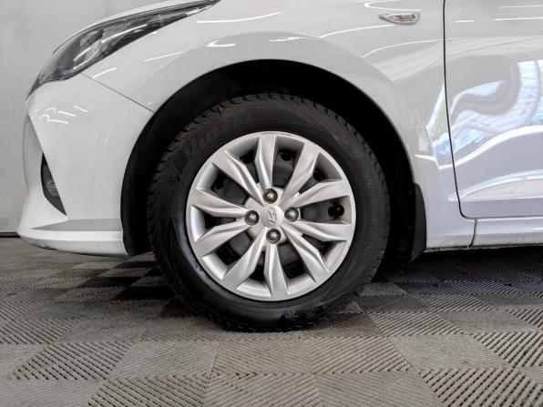 Hyundai Solaris II Рестайлинг с пробегом 2022 года, цена 1 615 000 рублей, 83964 км, седан, Автокод Объявления