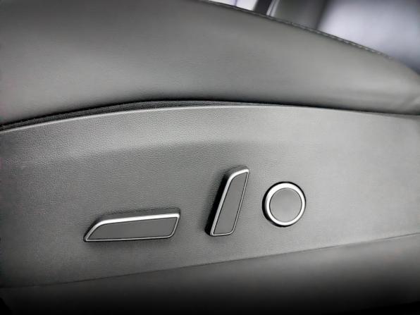 Tesla Model Y I с пробегом 2021 года, цена 4 100 000 рублей, 65205 км, внедорожник, Автокод Объявления