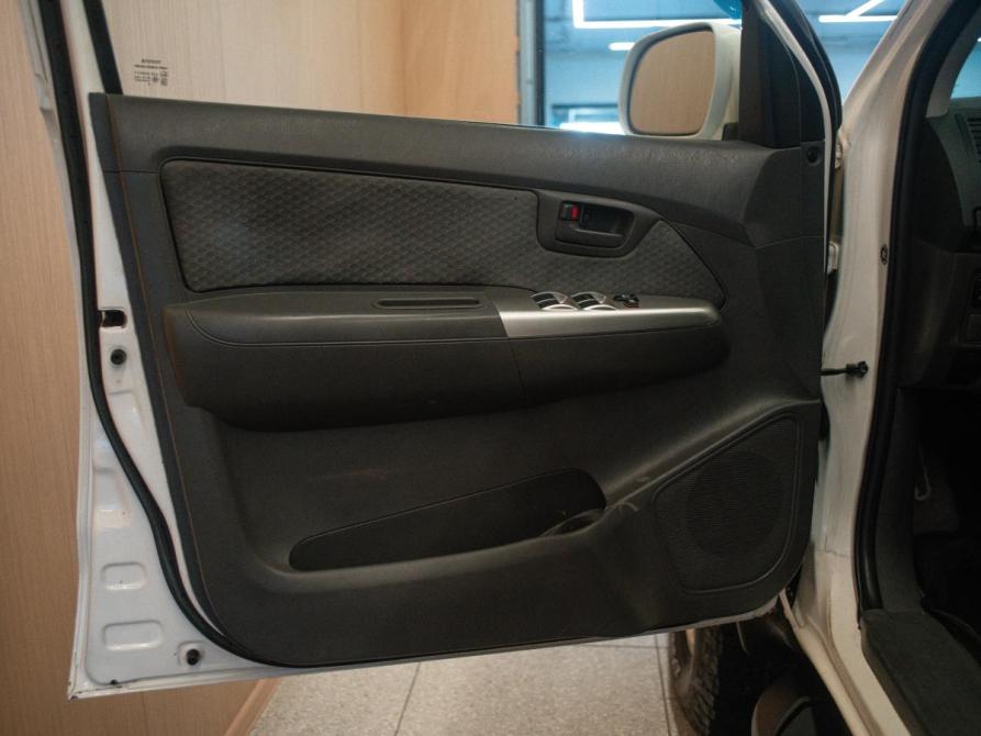 Toyota Hilux VII Рестайлинг Красноярск  - изображение 8