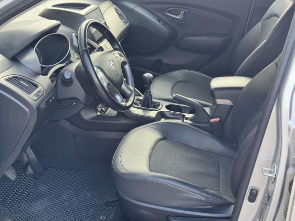Hyundai ix35 I Рестайлинг с пробегом 2015 года, цена 1 270 000 рублей, 103850 км, внедорожник, Автокод Объявления