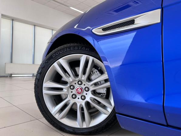 Jaguar XE I Рестайлинг с пробегом 2019 года, цена 2 490 000 рублей, 130000 км, седан, Автокод Объявления