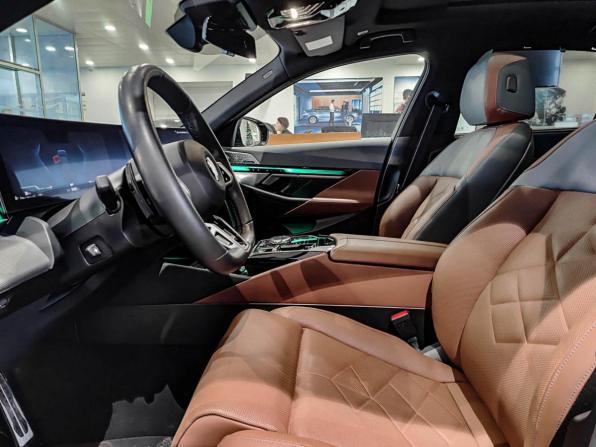 BMW 5 серии VIII (G60/G61/G68) с пробегом 2024 года, цена 9 200 000 рублей, 6623 км, седан, Автокод Объявления
