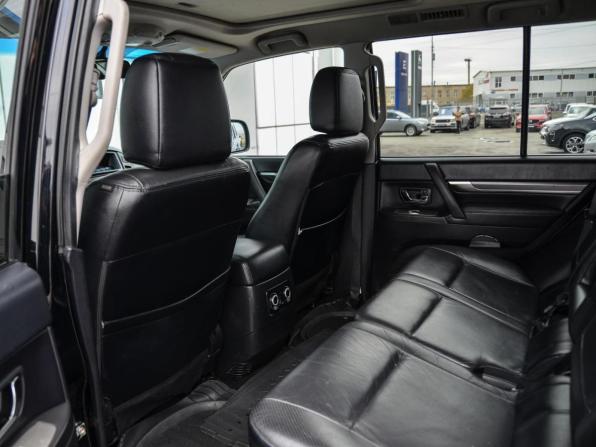 Mitsubishi Pajero IV с пробегом 2011 года, цена 1 950 000 рублей, 398459 км, внедорожник, Автокод Объявления