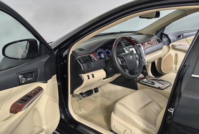 Toyota Camry VII (XV50) с пробегом 2013 года, цена 1 950 000 рублей, 188471 км, седан, Автокод Объявления