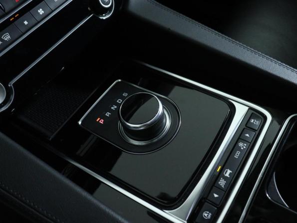 Jaguar F-Pace I с пробегом 2019 года, цена 2 700 000 рублей, 94947 км, внедорожник, Автокод Объявления