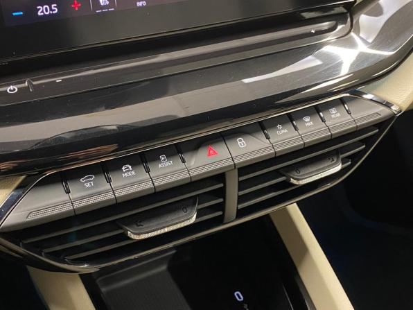 Skoda Octavia IV (A8) с пробегом 2021 года, цена 2 252 000 рублей, 160661 км, лифтбек, Автокод Объявления