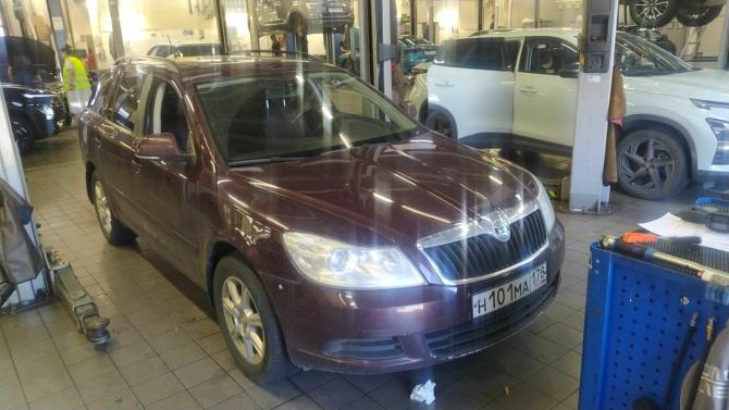 Skoda Octavia II (A5) Рестайлинг с пробегом 2012 года, цена 760 000 рублей, 156517 км, лифтбек, Автокод Объявления